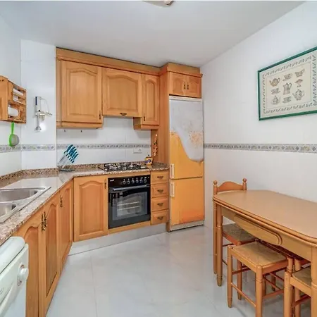 Apartman Ronda Colon. Ideal Familias