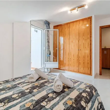 Ronda Colon. Ideal Familias Apartman Jávea