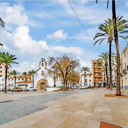 Ronda Colon. Ideal Familias Apartman